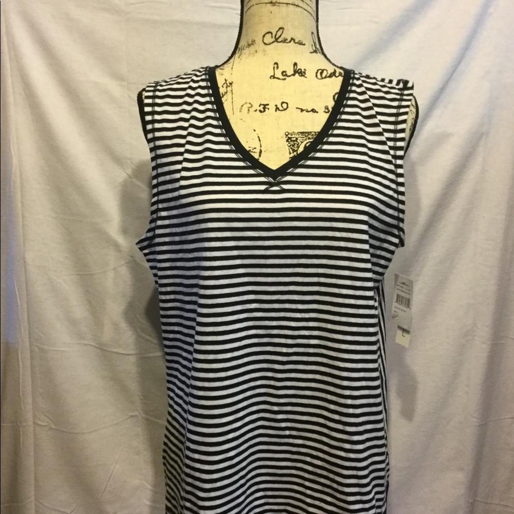 Black and white tank
